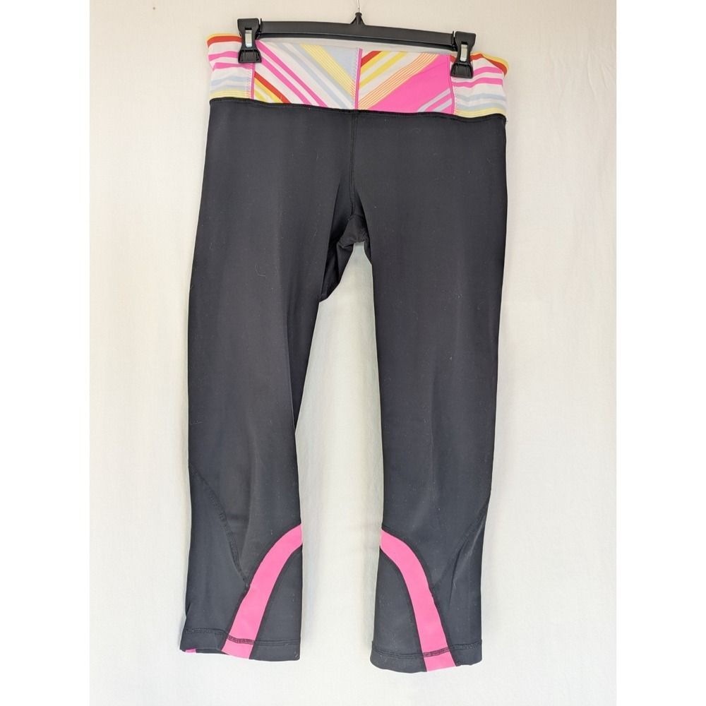 LuluLemon Crop Leggings Women's Sz 8 ? Black With Multi Colord Waist